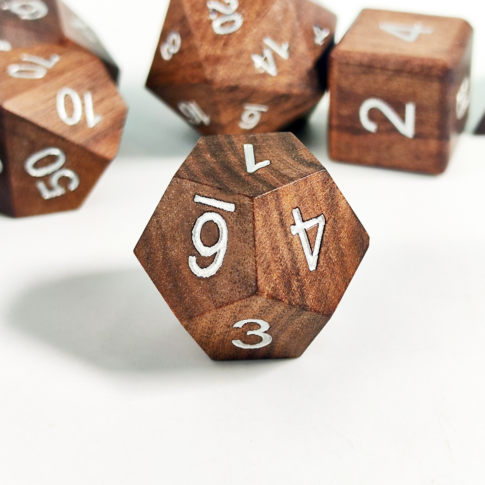 DND Wooden Dice for Board Game - Dice Tower Wooden บทวิจารณ์และราคา