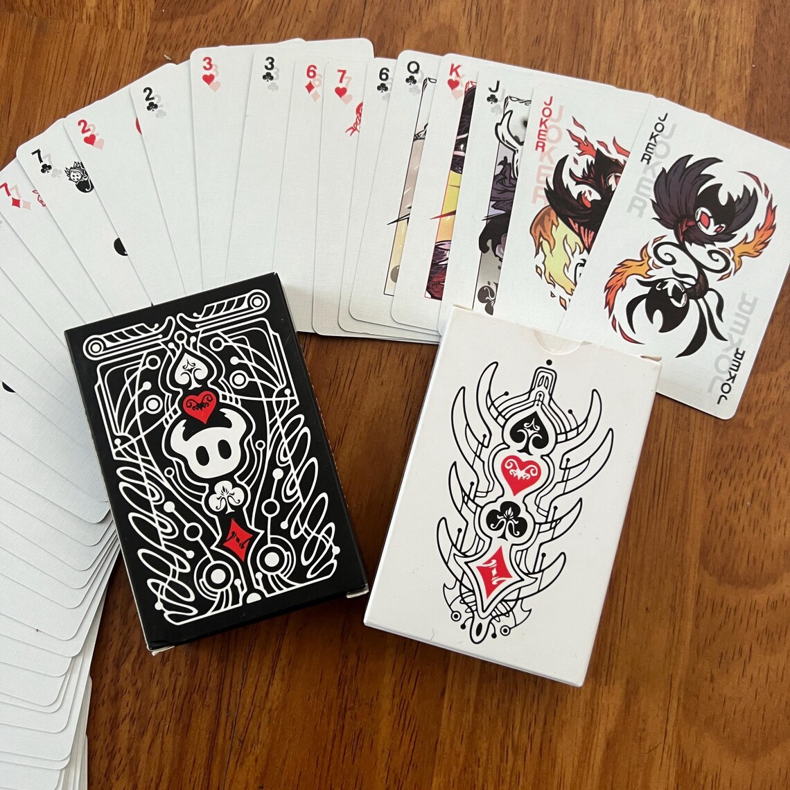 Hollow Knight Standard Poker C - Board Game Is บทวิจารณ์และราคา